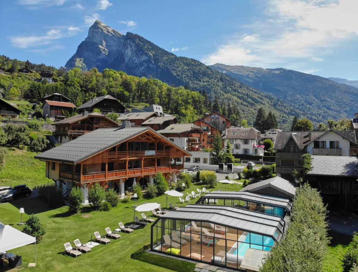 Logis Hotel Gai Soleil Samoens Bagian luar foto