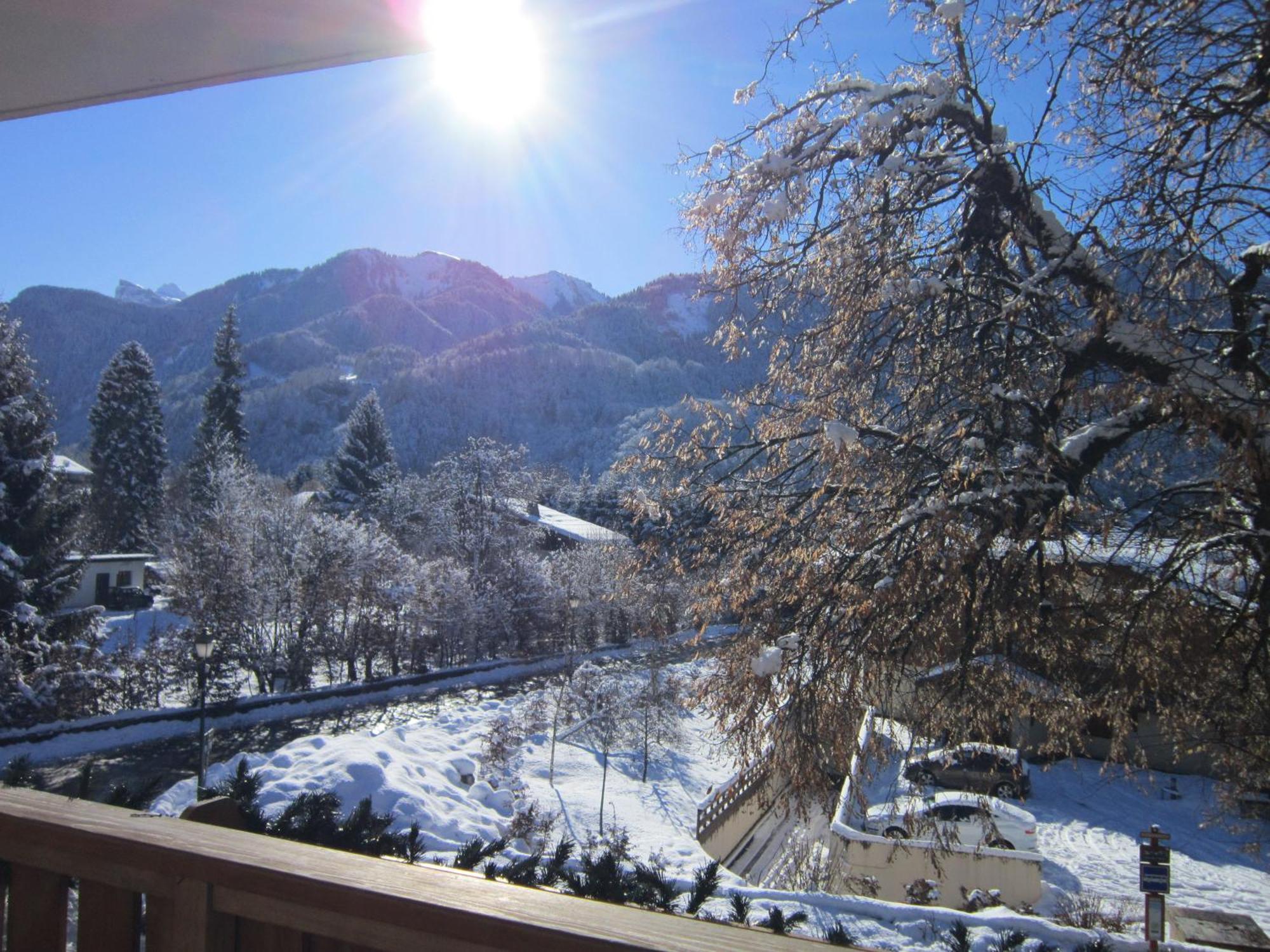Logis Hotel Gai Soleil Samoens Bagian luar foto