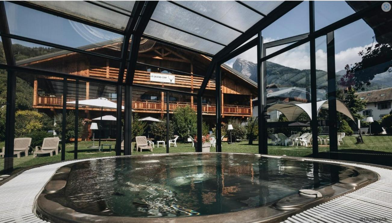Logis Hotel Gai Soleil Samoens Bagian luar foto